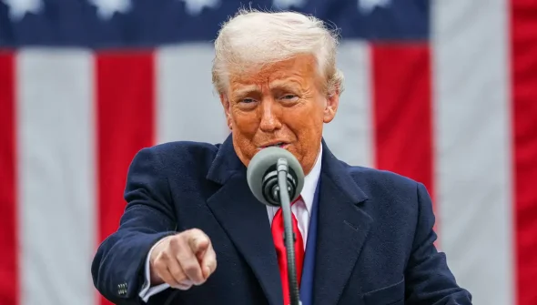 Trump ordena tarifa de 100% sobre filmes produzidos no exterior