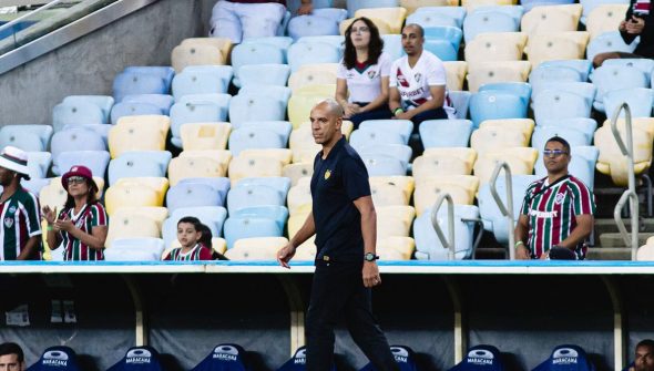 Sport demite técnico português após perder para o Fluminense
