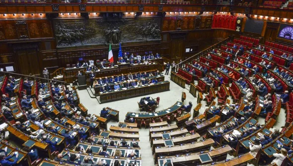 Câmara dos Deputados na Itália aprova decreto que restringe cidadania