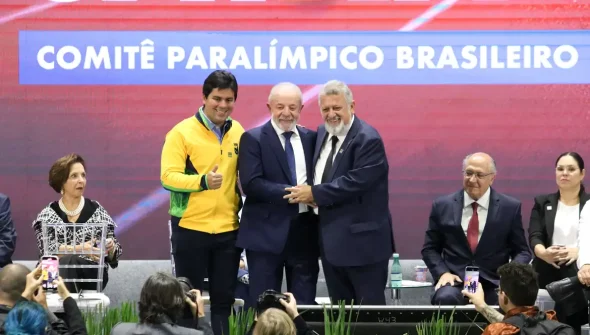 Lula quer que projeto da Universidade do Futebol englobe mais esportes