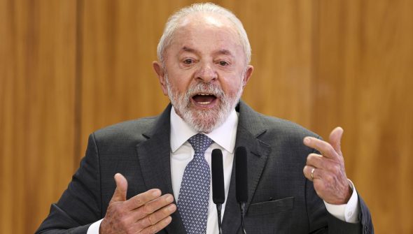 Com crise de labirintite, Lula faz exames em hospital em Brasília