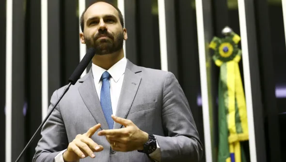 Moraes abre inquérito para investigar Eduardo Bolsonaro