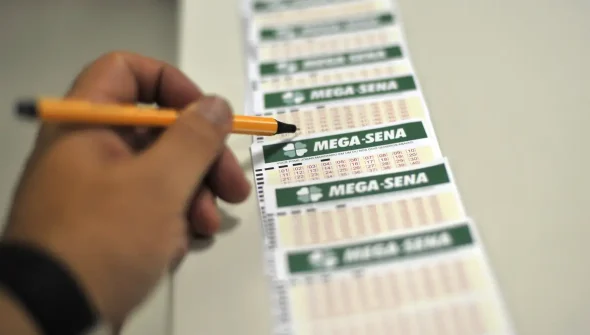 Ninguém acerta a Mega-Sena e prêmio principal acumula em R$ 31 milhões