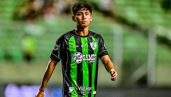 Atleta do América-MG é solto, após prisão em flagrante por racismo