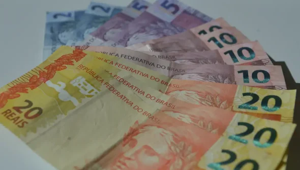 Empresas procuraram menos crédito em março