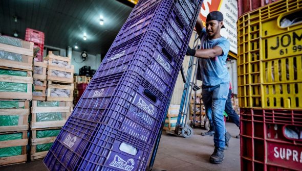 Rendimento médio dos brasileiros chega a R$ 3.057, recorde desde 2012
