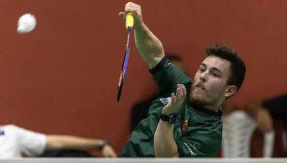 Vitor Tavares é ouro em Torneio Internacional de Badminton no Bahrein
