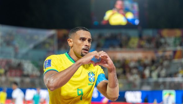 Brasil estreia com vitória no Mundial de Beach Soccer
