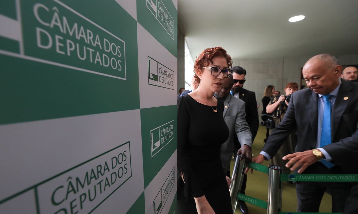 OAB Barro Preto - Moraes abre inquérito para investigar Zambelli por coação e obstrução