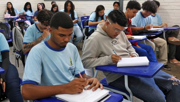 Pé-de-Meia: nascidos em maio e junho recebem hoje parcela de R$ 200