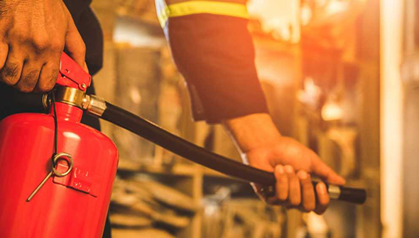 Homem recém-operado é resgatado de apartamento em chamas em Lagoa Santa