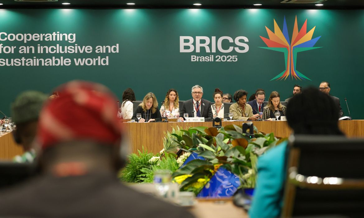 OAB Barro Preto - Padilha: Brics ampliado significa maior potencial de transformação