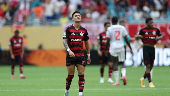 Bayern vence Flamengo por 4 a 2 e marca encontro com o PSG