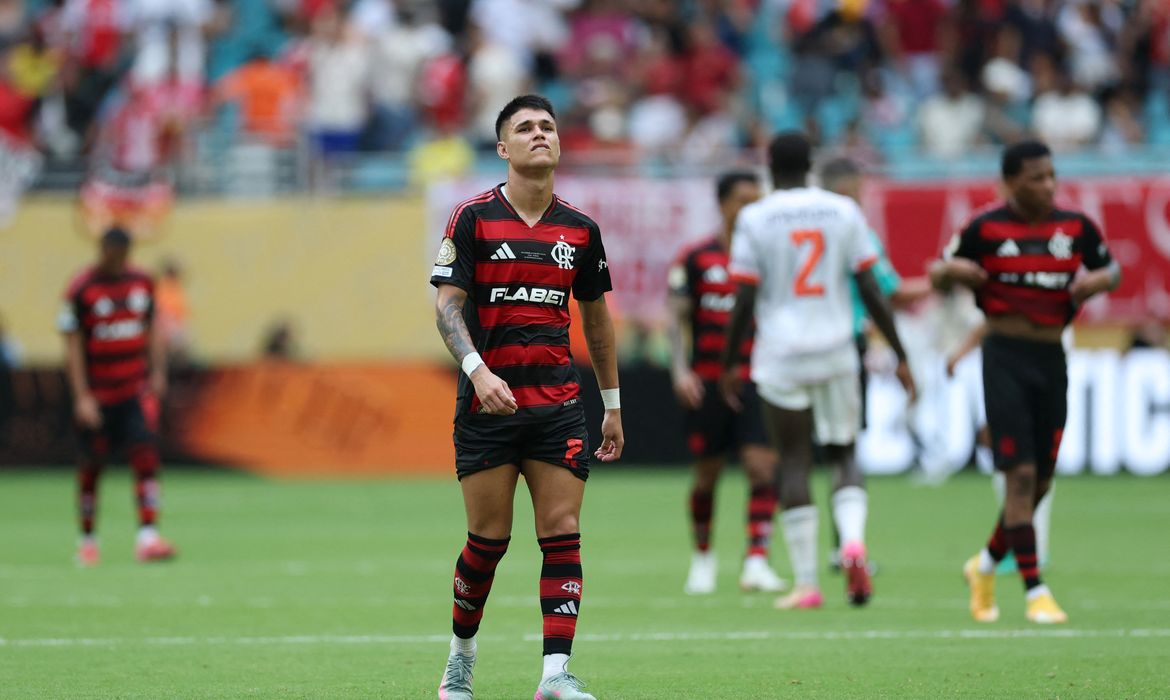 OAB Barro Preto - Bayern vence Flamengo por 4 a 2 e marca encontro com o PSG