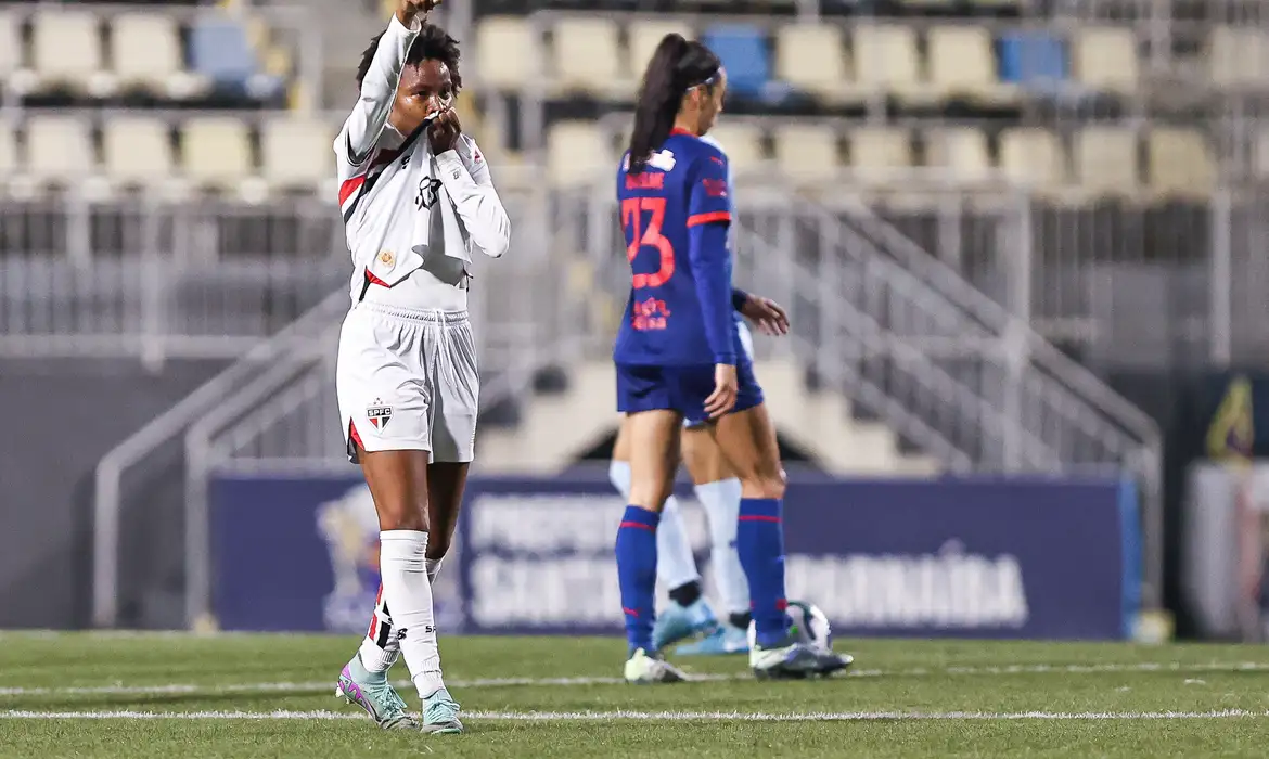 OAB Barro Preto - São Paulo goleia Bragantino e chega às quartas do Brasileiro Feminino