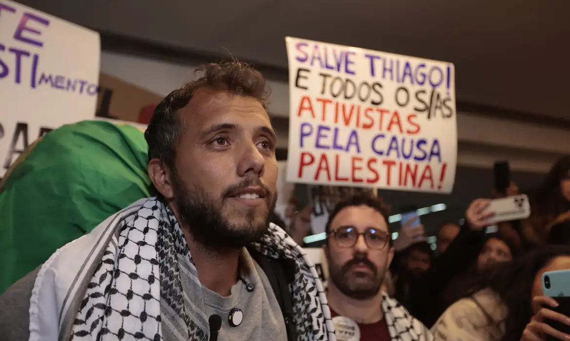 OAB Barro Preto - Ativistas preparam “missão maior” à Faixa de Gaza, diz Thiago Ávila