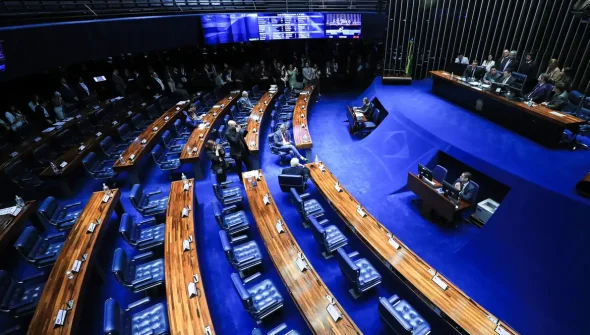 Senado segue Câmara e também derruba decreto do IOF