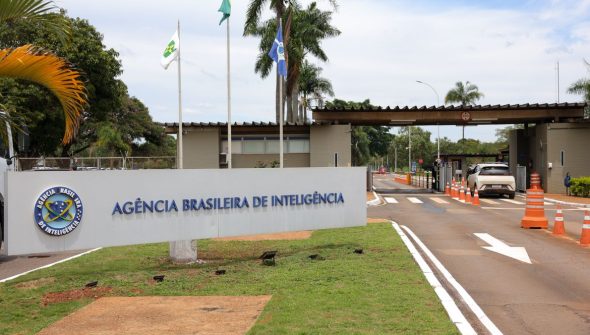 PF indicia Jair Bolsonaro e Ramagem no inquérito da “Abin Paralela”