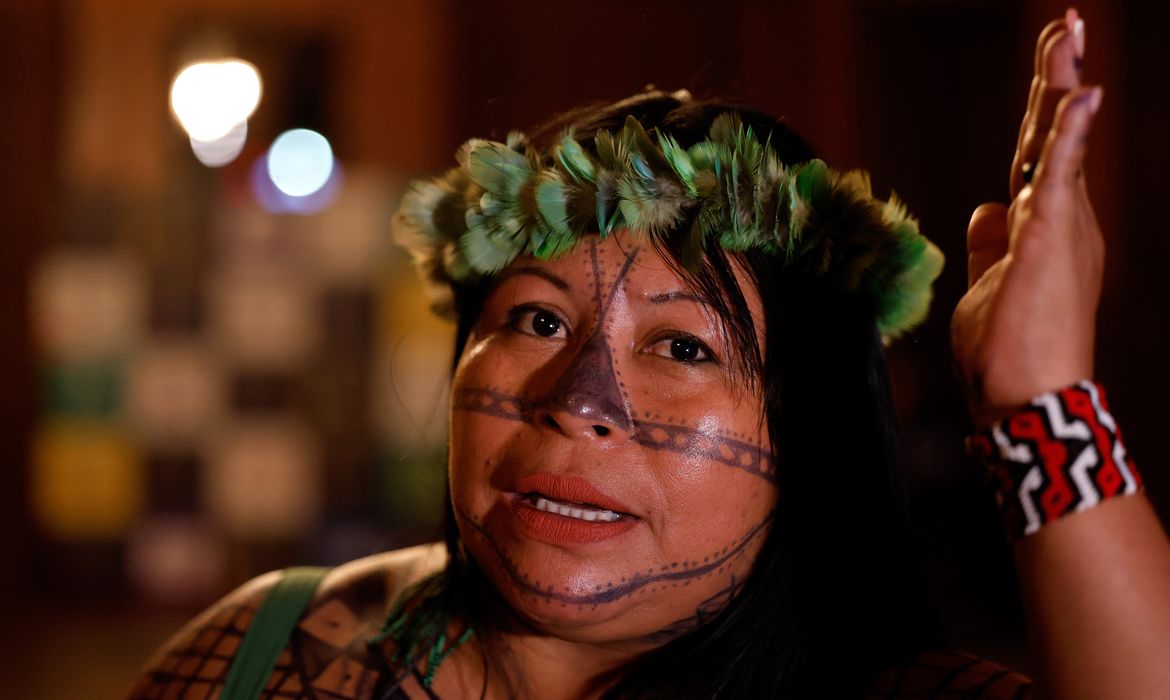 OAB Barro Preto - Mercado de carbono ameaça vida indígena, diz Alessandra Munduruku