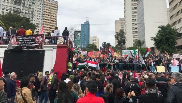 Manifestantes fazem ato pró-Gaza em São Paulo