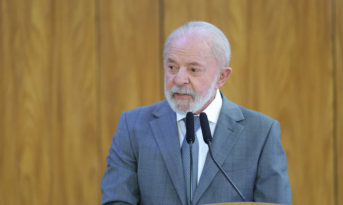 OAB Barro Preto - Lula: governo vai recorrer à OMC contra tarifas dos Estados Unidos