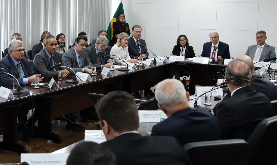 OAB Barro Preto - Agronegócio teme perda de safras e apoia negociação do governo com EUA