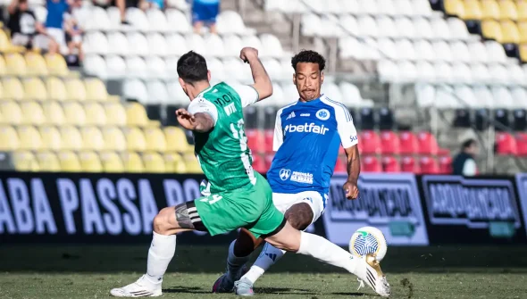 Cruzeiro vence Banfield antes de retomada do Campeonato Brasileiro