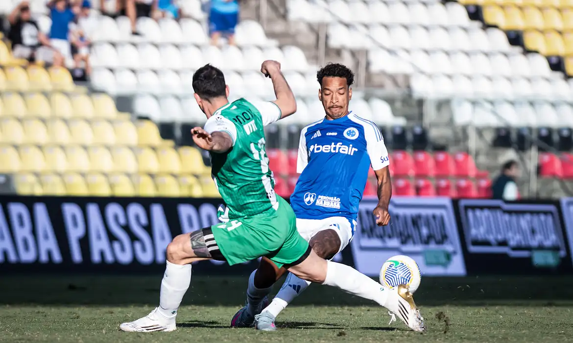 OAB Barro Preto - Cruzeiro vence Banfield antes de retomada do Campeonato Brasileiro