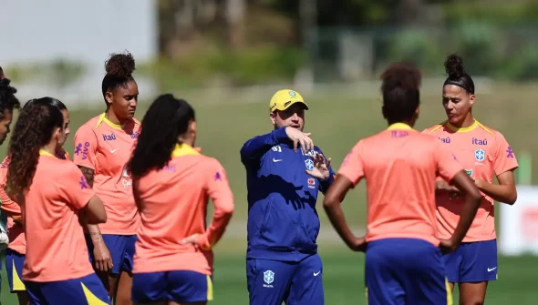 Arthur Elias admite favoritismo do Brasil na Copa América