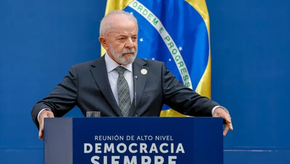 Democracia corre risco como no período nazista, diz Lula
