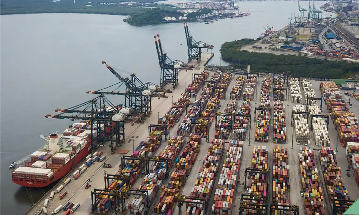 OAB Barro Preto - Imprensa internacional repercute tarifaço de Trump contra o Brasil