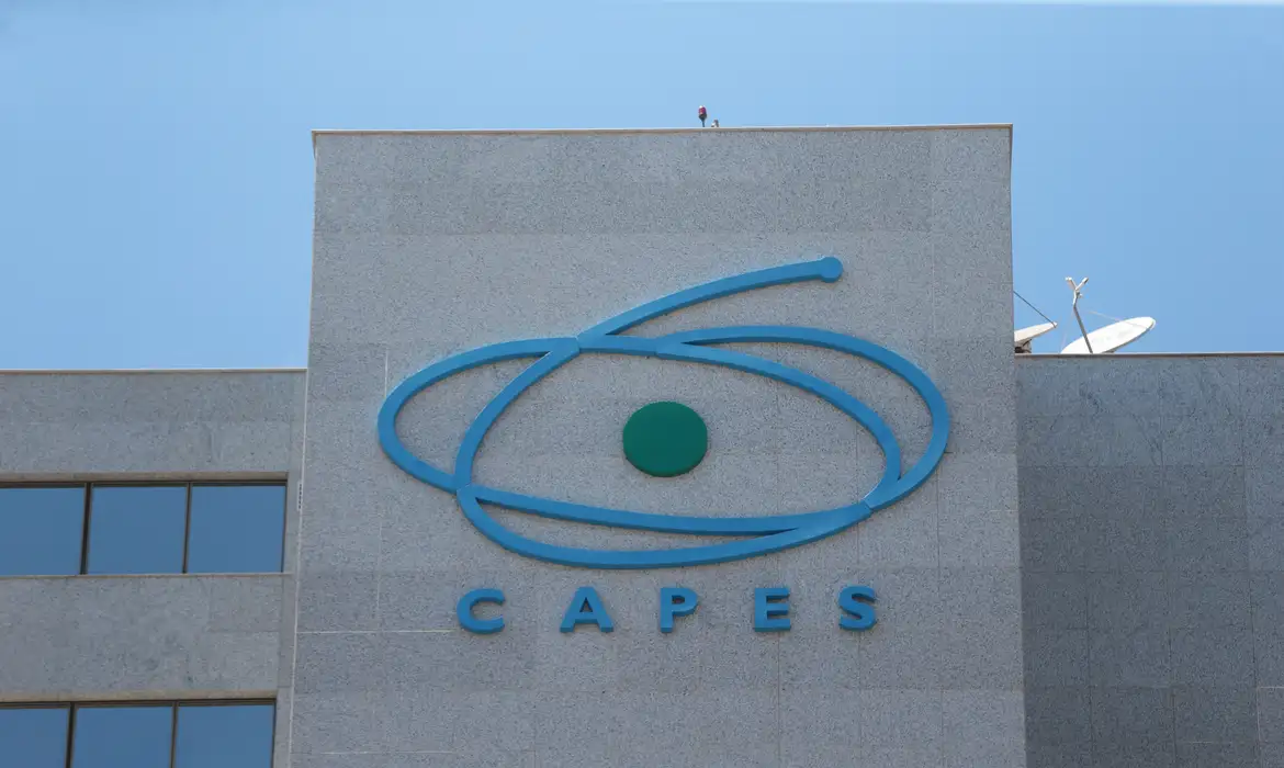 OAB Barro Preto - Capes: 96 brasileiros desistiram de doutorado sanduíche nos EUA