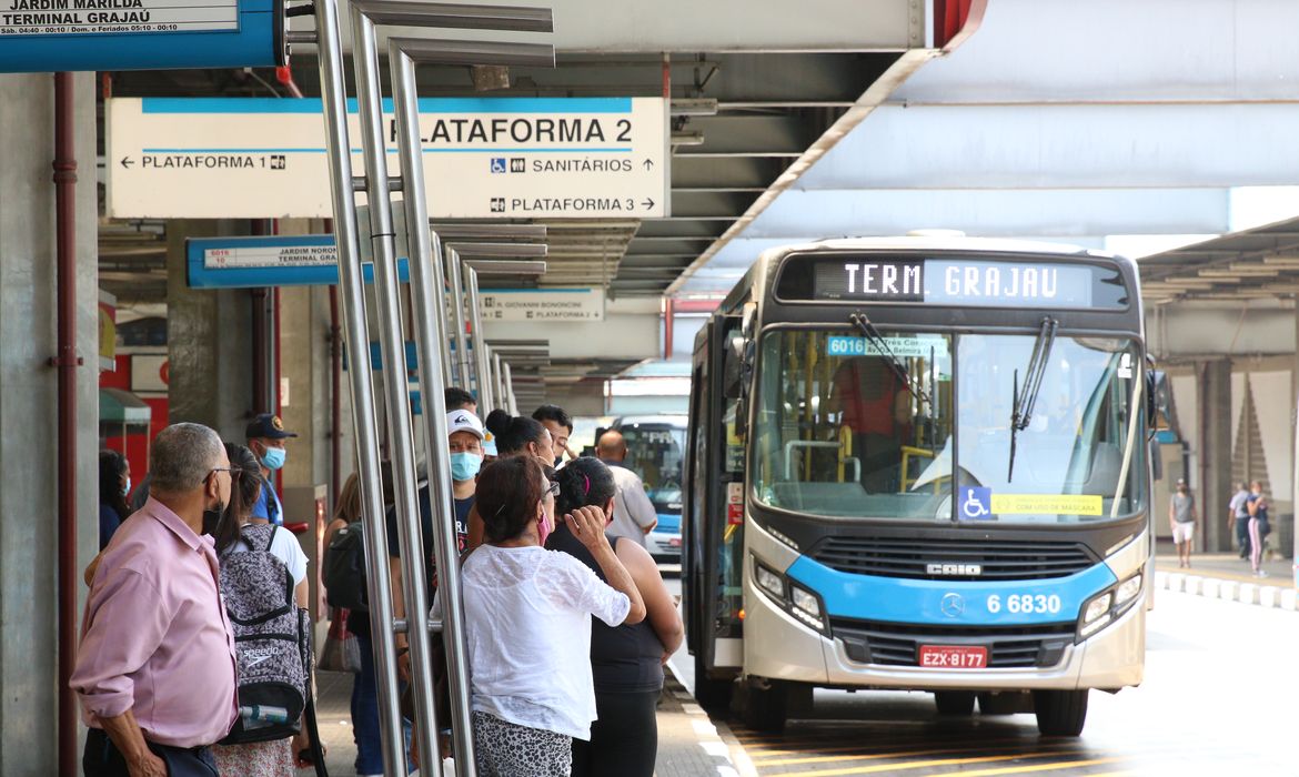OAB Barro Preto - Cartão de gratuidade é dispensado no Rio para quem tem 65 anos ou mais