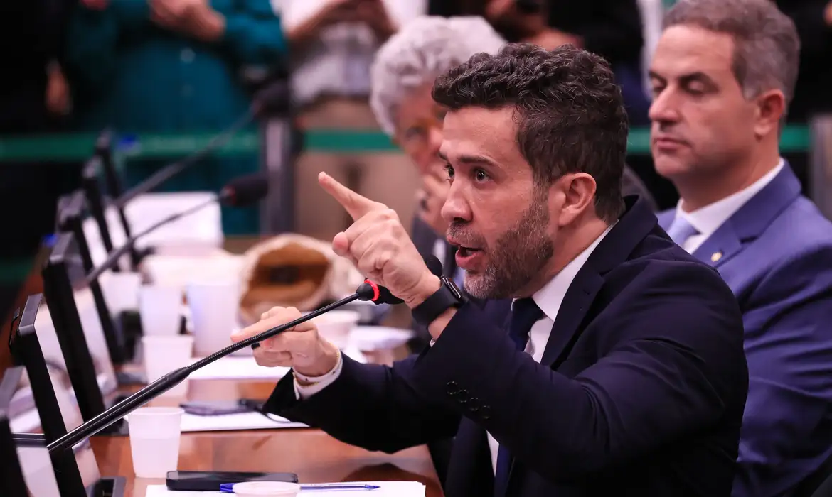 OAB Barro Preto - Janones é suspenso por três meses em Conselho de Ética da Câmara