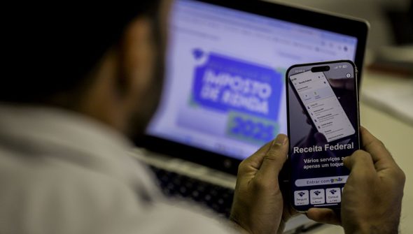 Receita paga nesta quinta terceiro lote de restituição do IR de 2025