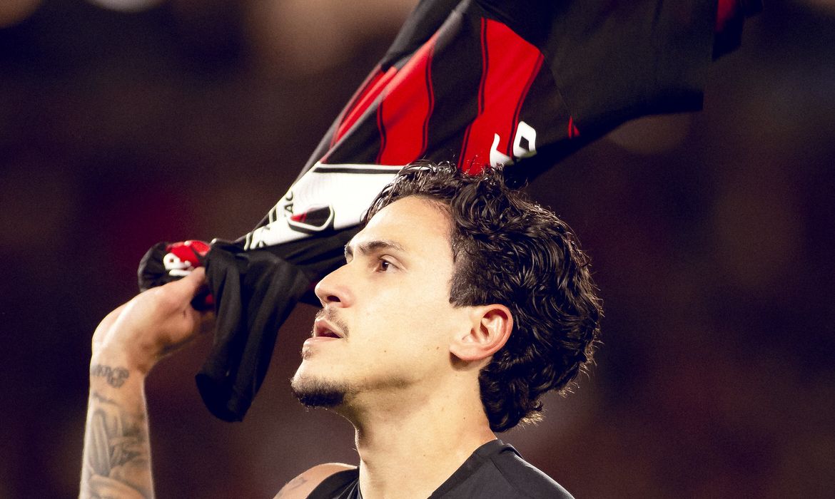 OAB Barro Preto - Pedro sai do banco e garante vitória do Flamengo sobre Fluminense