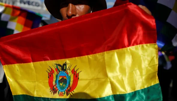 Bolívia: direita lidera pesquisas para presidência após 19 anos