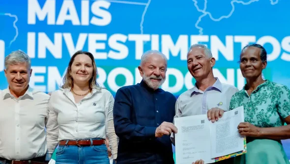 Bolsonaro está tendo o direito de se defender, diz Lula