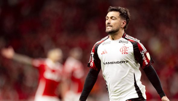 Flamengo volta a derrotar o Internacional e avança na Libertadores
