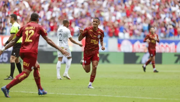 Bahia derrota Santos e ganha força na luta por vaga na Libertadores