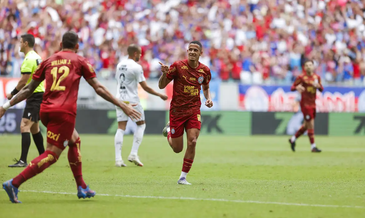 OAB Barro Preto - Bahia derrota Santos e ganha força na luta por vaga na Libertadores