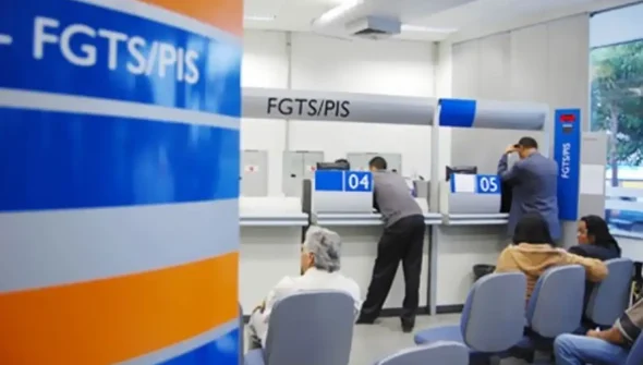 Caixa libera abono salarial para nascidos em novembro e dezembro