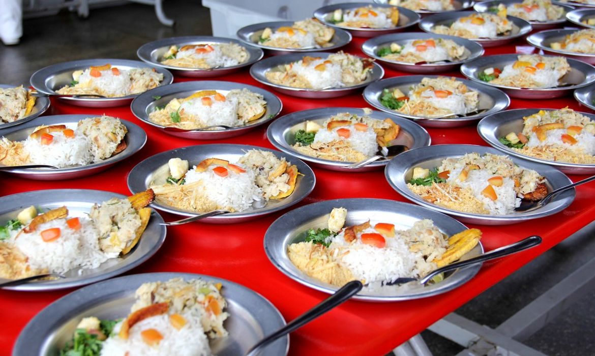 OAB Barro Preto - Governo vai comprar perecíveis que iriam para EUA, diz ministro