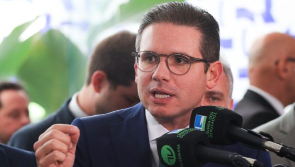 Motta envia pedido de afastamento de 15 deputados após motim na Câmara