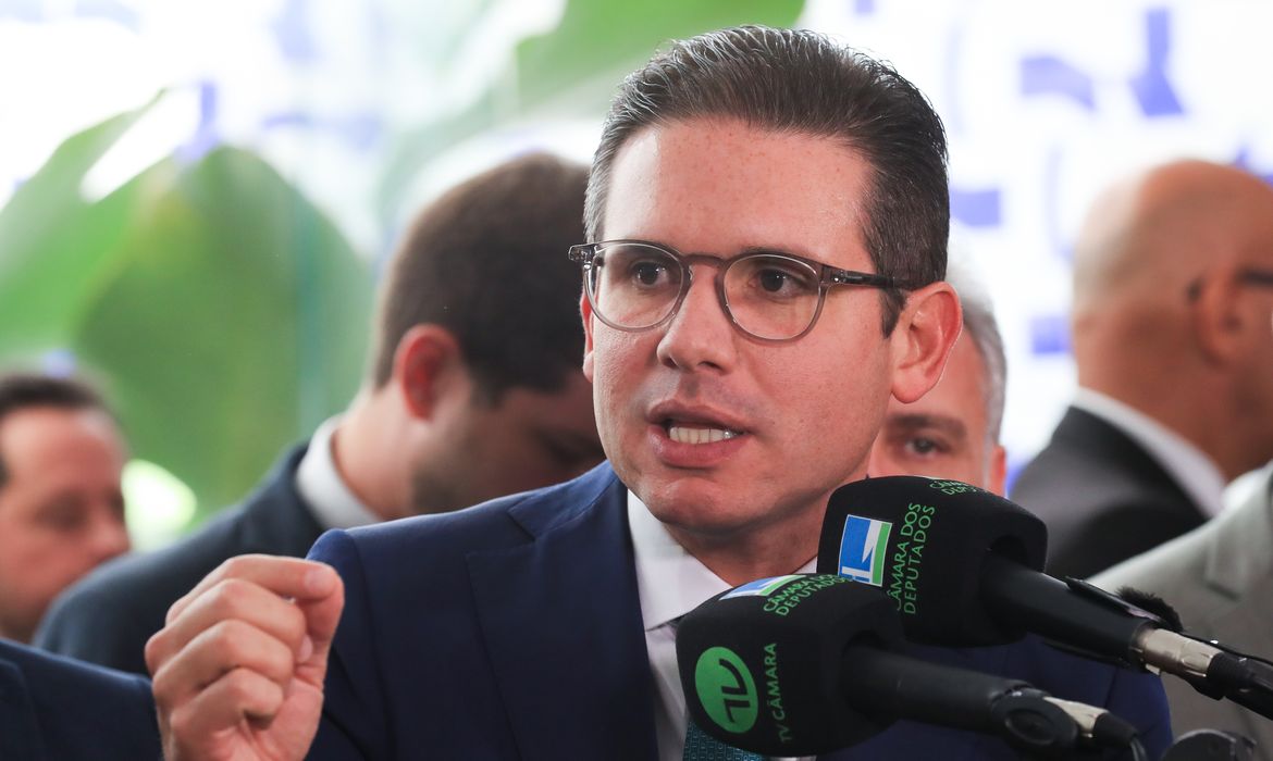 OAB Barro Preto - Motta envia pedido de afastamento de 15 deputados após motim na Câmara