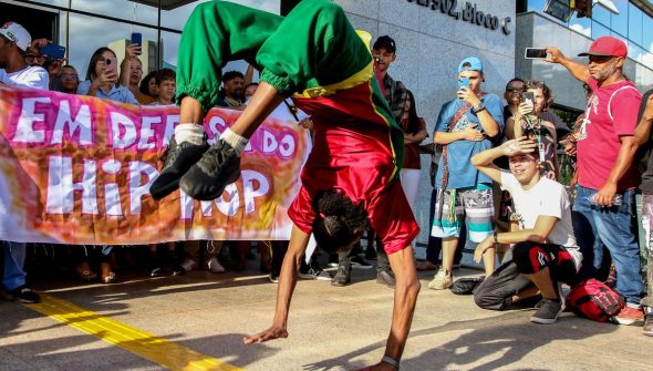 Livro mostra que hip hop conquistou mercados sem perder origem de luta