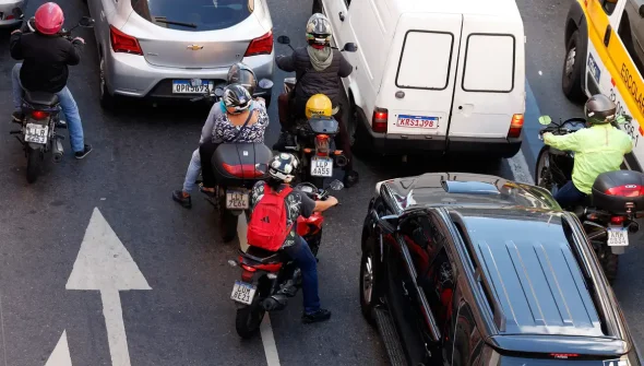 Moto cresce como opção perigosa para quem teve mobilidade negada