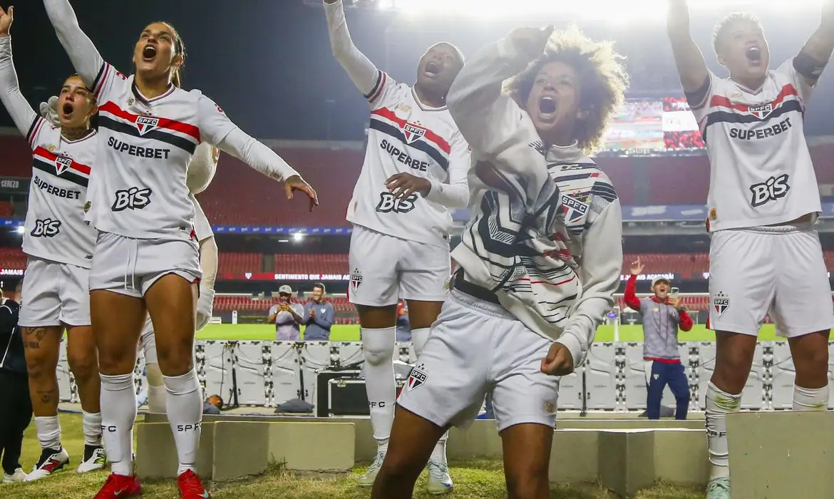 OAB Barro Preto - São Paulo bate Ferroviária e avança à semi do Brasileirão Feminino