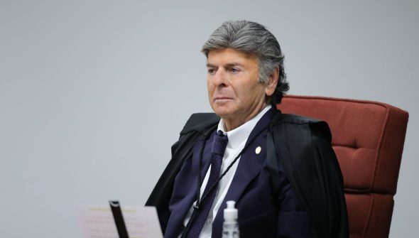 Fux é o terceiro a votar em nova sessão de julgamento de Bolsonaro