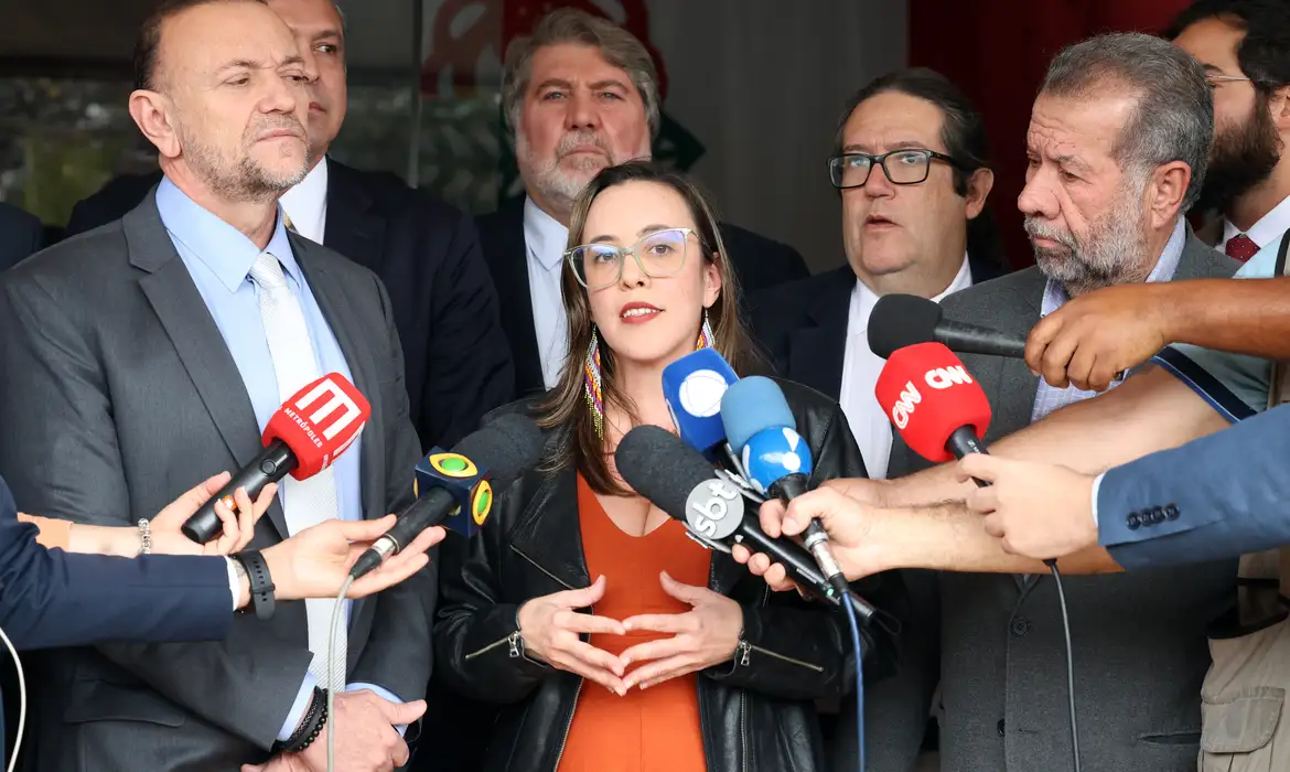 OAB Barro Preto - Presidenta do PSOL tem visto cancelado pelos Estados Unidos